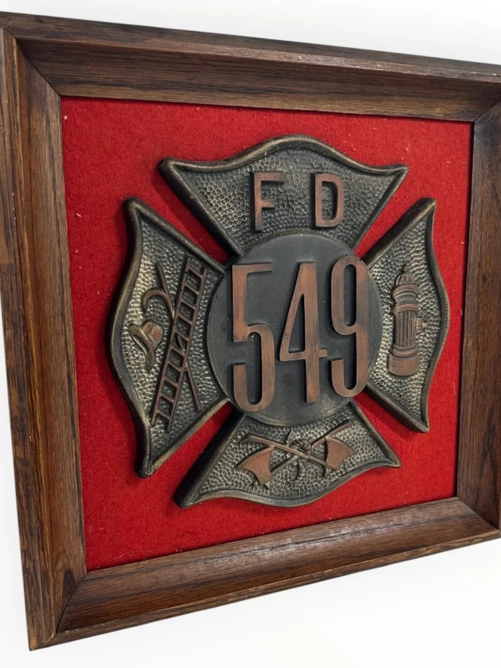 Vintage FD 549 Fire Department Maltese Cross Firefighter Wall Plaque 14.5”